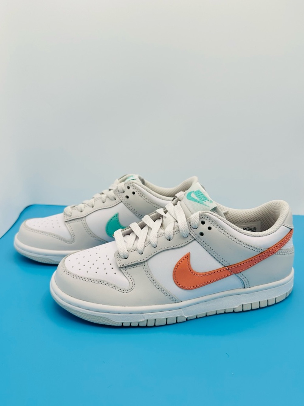 NEW! Nike Dunk Low YOUTH size 4